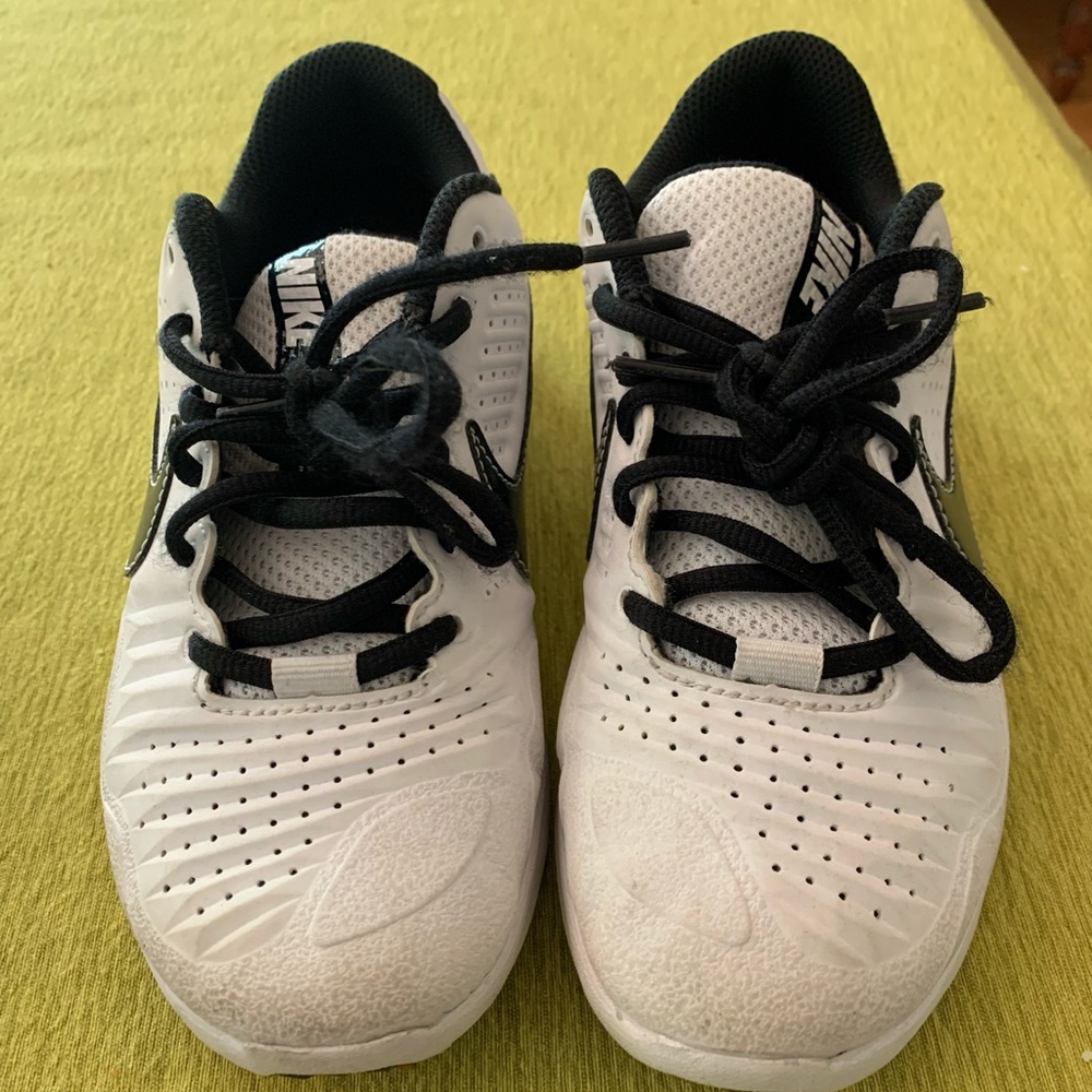 Size 4Y Nike Alpha Huarache 3 Turf Big Kids' Baseball Shoes